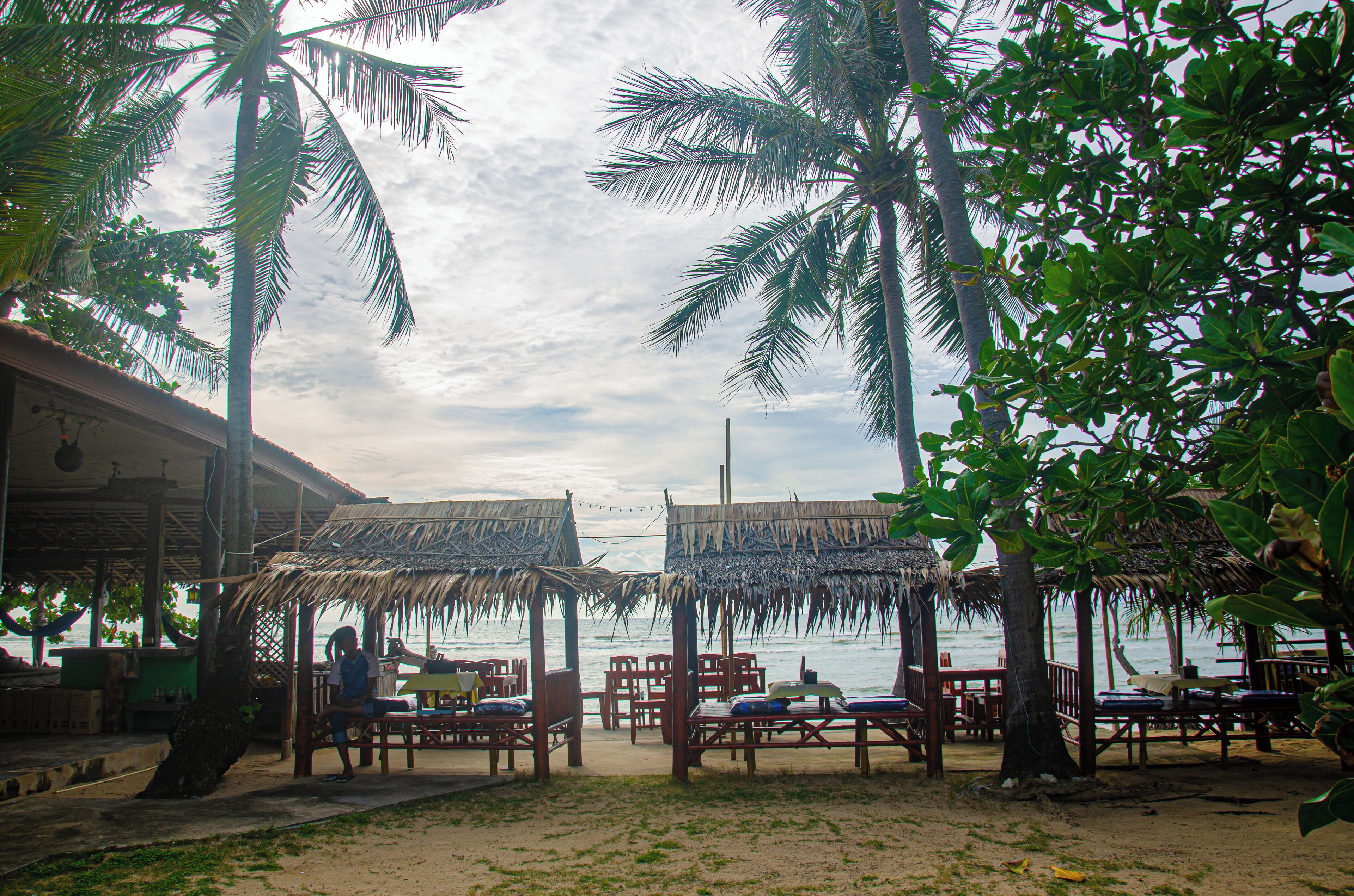 Breakfast, lunch, dinner served; local and international cuisine 