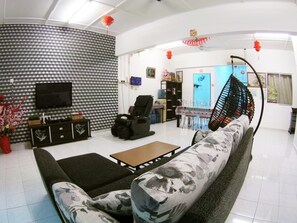 Maison, 4 chambres | Salle de séjour