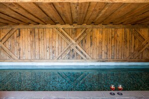 Sauna, hot tub, steam room, Turkish bath, body treatments, facials