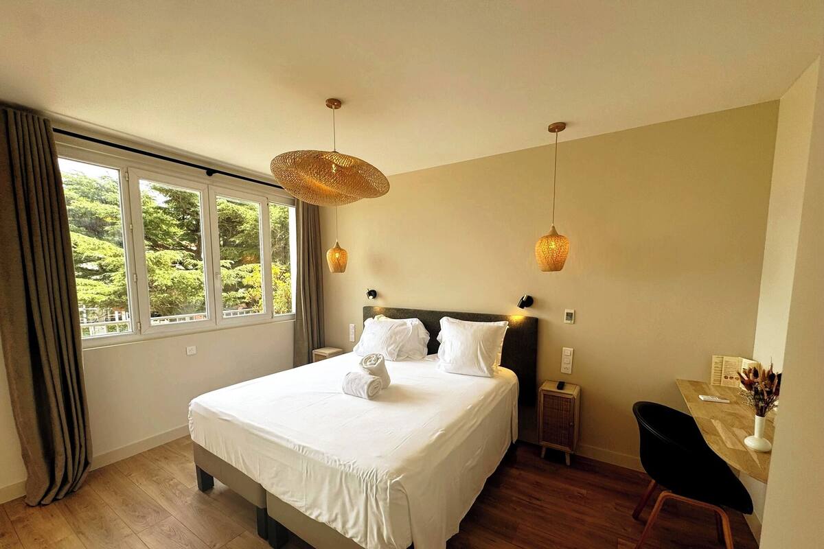 Superior kamer, terras, uitzicht op zee (1er étage) | Gratis babybedden, gratis wifi, beddengoed