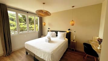 Habitación superior, terraza, vistas al mar (1er étage) | Cunas gratuitas, wifi gratis, ropa de cama