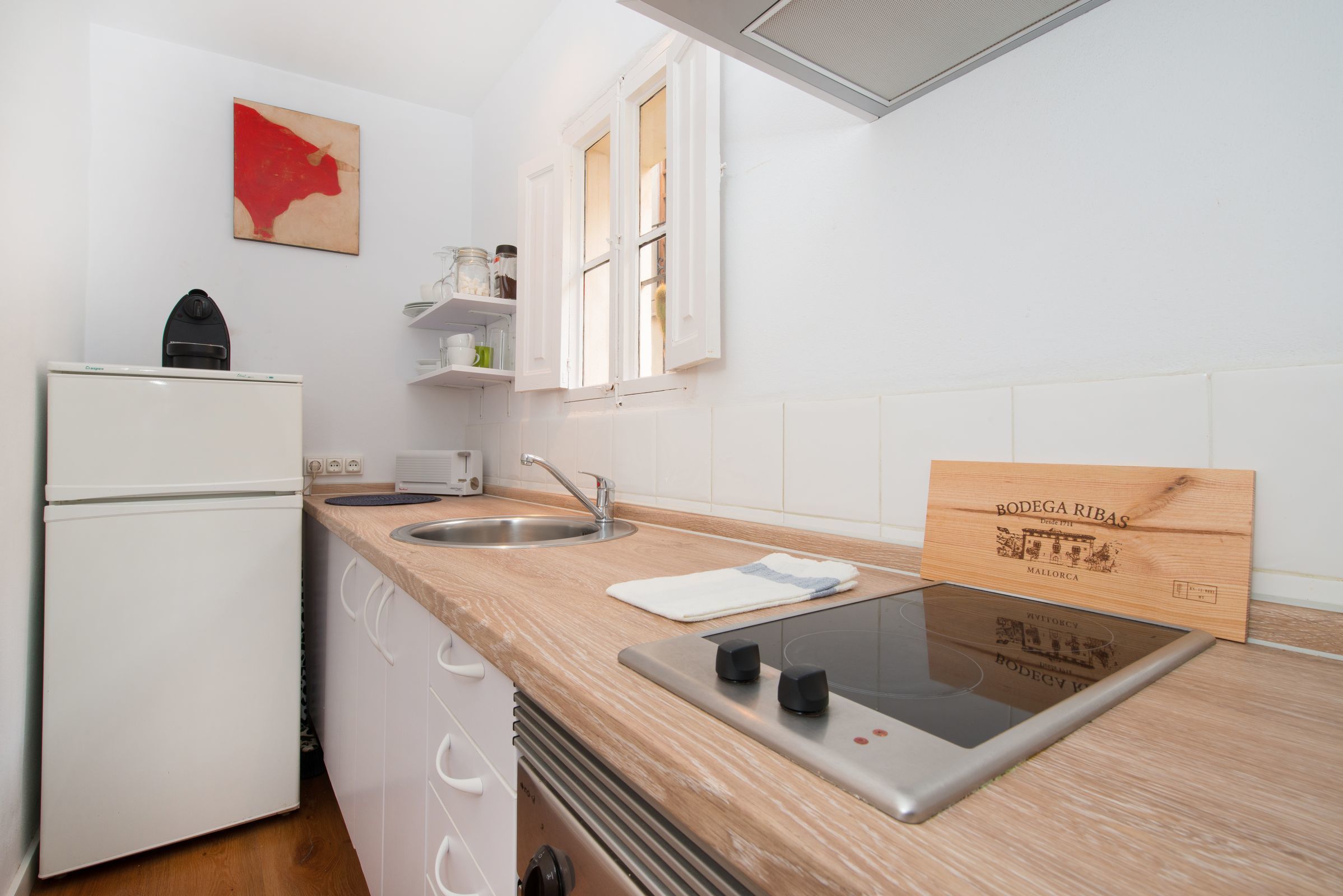 studio (10) | private kitchen | coffee/tea maker, electric kettle, high chair