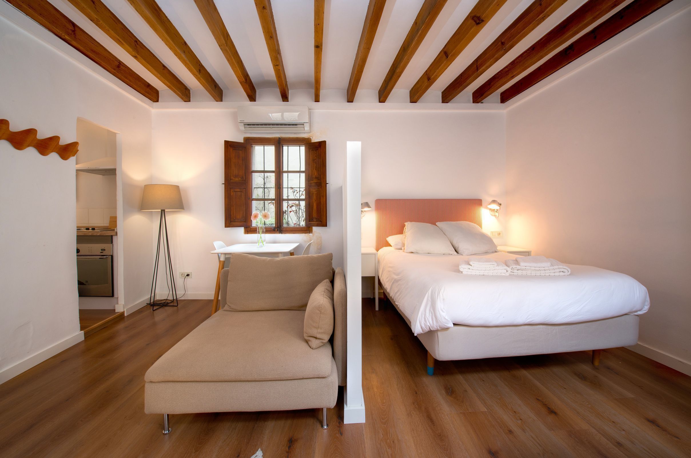 studio (10) | premium bedding, in-room safe, desk, free wifi