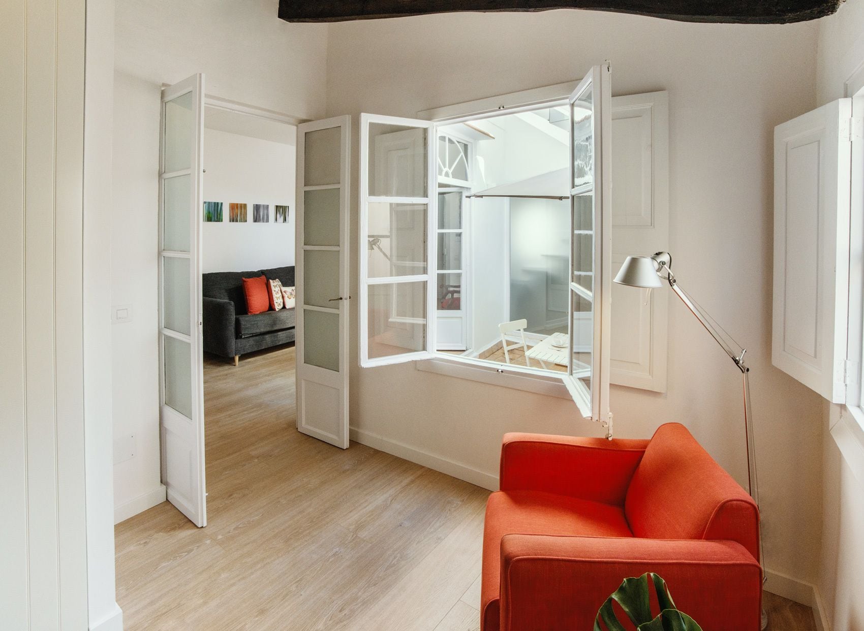 suite, 1 queen bed with sofa bed, terrace (8) | living area | flat-screen tv