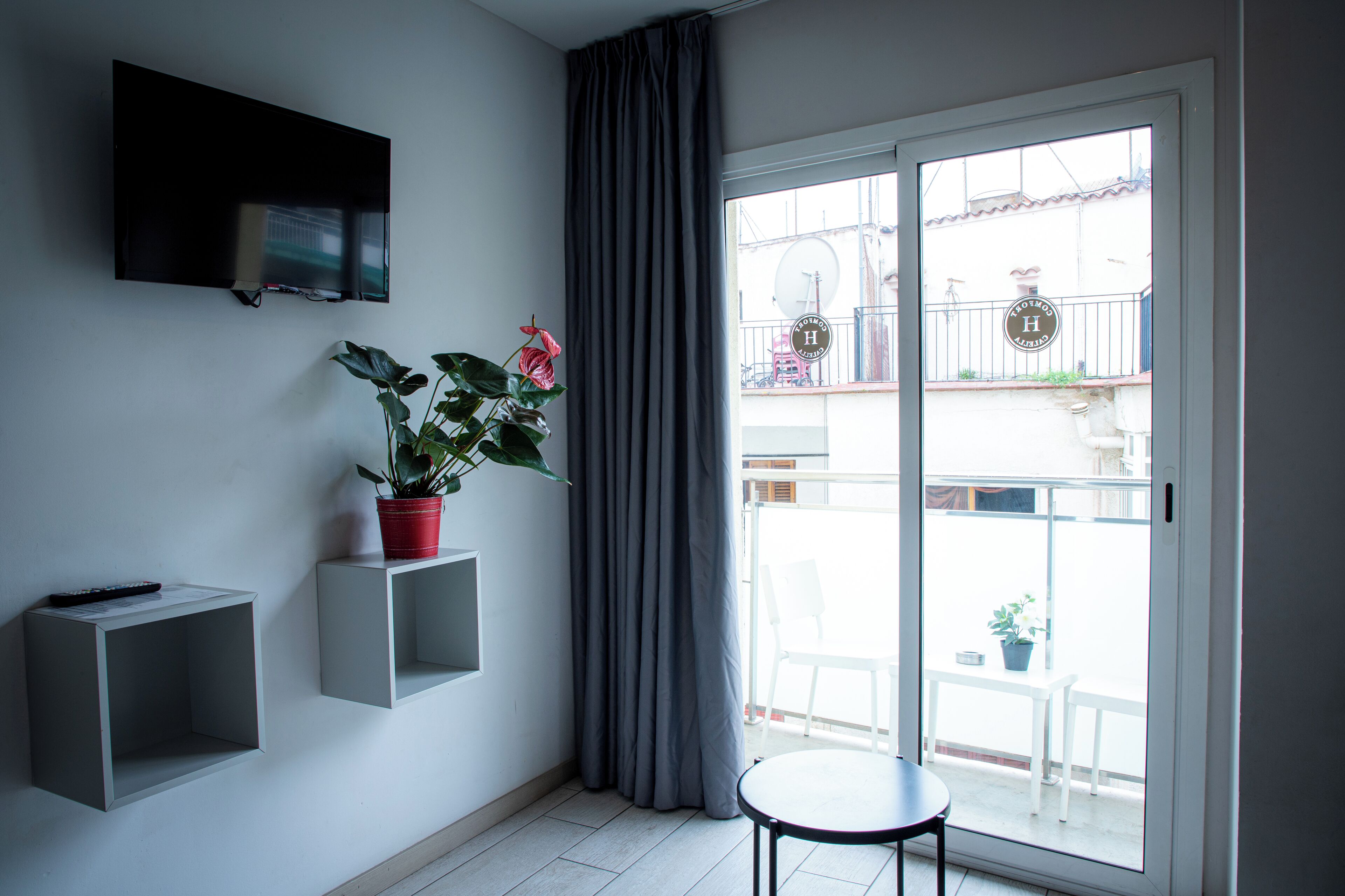 Family Apartment, Kitchen | Living area | Flat-screen TV