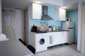 Family Apartment, Kitchen | Private kitchen