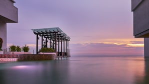 Lake - Hatten Place Melaka (Malacca)