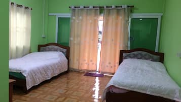 Standard Room | Desk, free WiFi