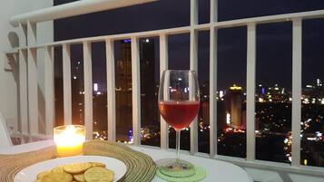 Deluxe Apartment with Balcony, 1 Bedroom | Balcony