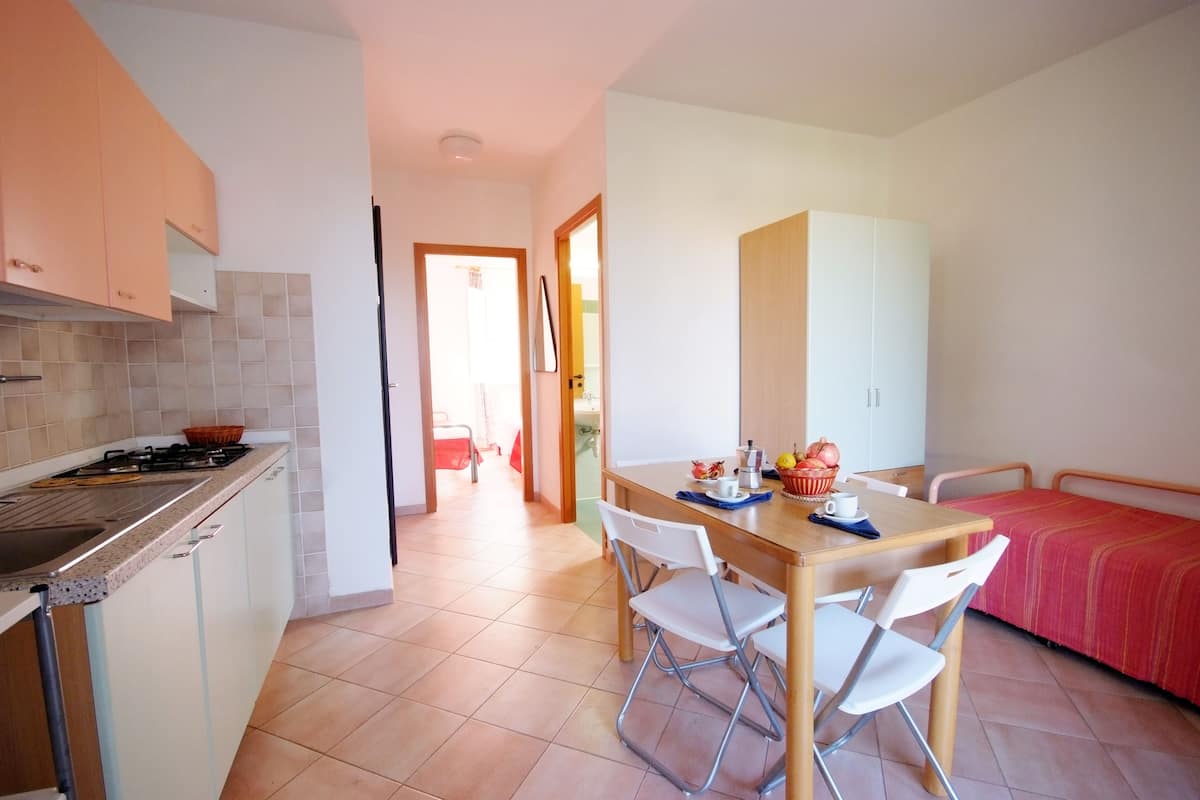 Appartement Classique, 1 chambre, accÚs piscine, vue jardin | Cuisine privée