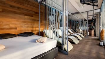 Sauna, bain Ă  remous, hammam, massages thaĂŻs, 2 salles de soins