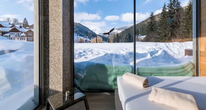 Hotel Pecr Well