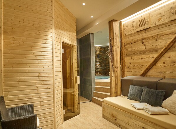 Sauna, bain à remous