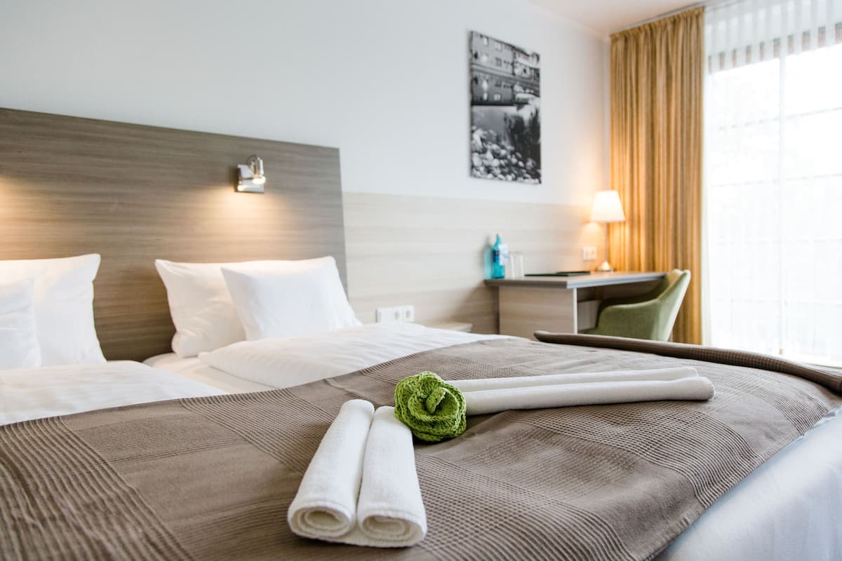 comfort double room | 1 bedroom, desk, free wifi, bed sheets