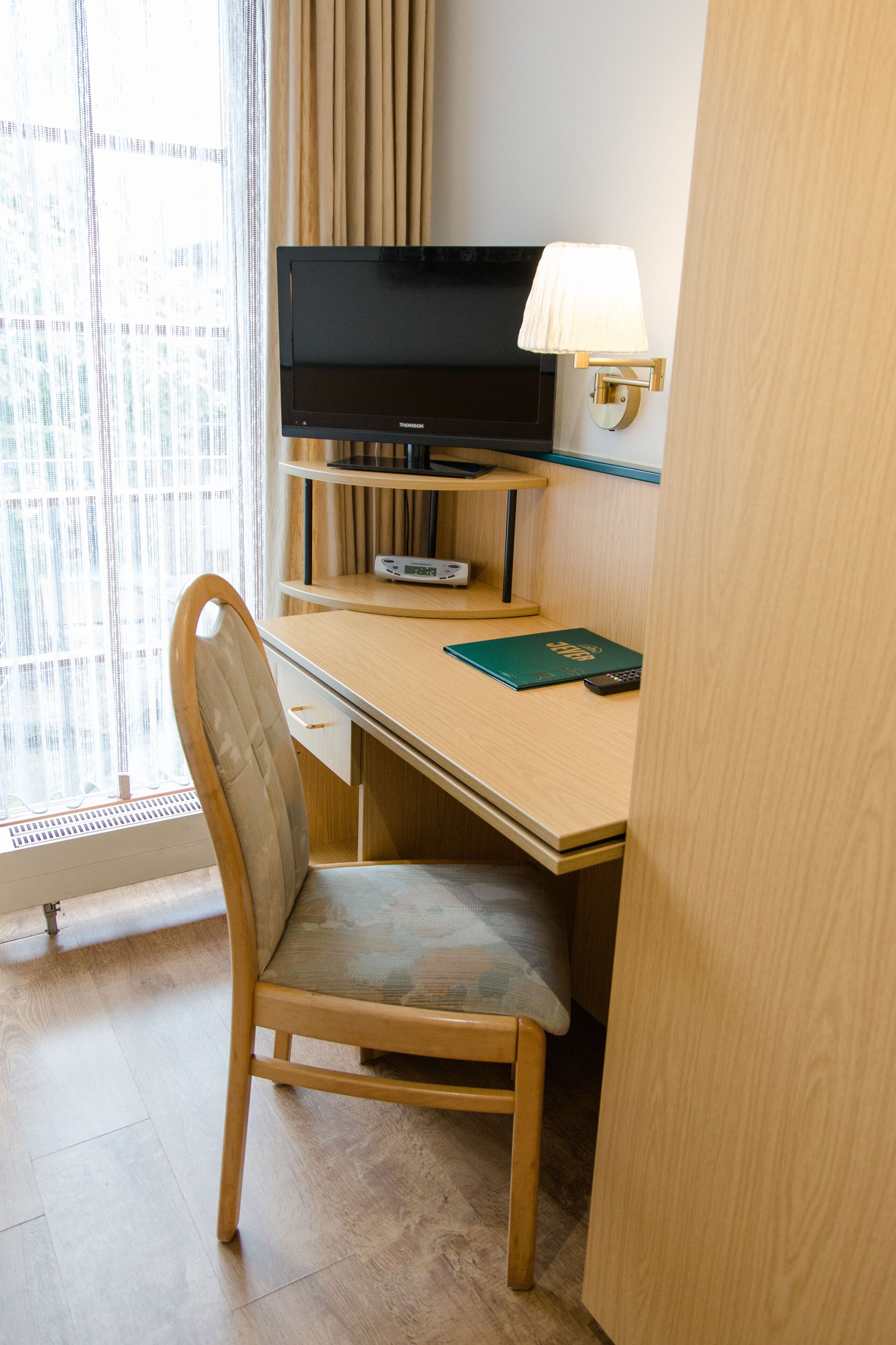 single room | 1 bedroom, desk, free wifi, bed sheets