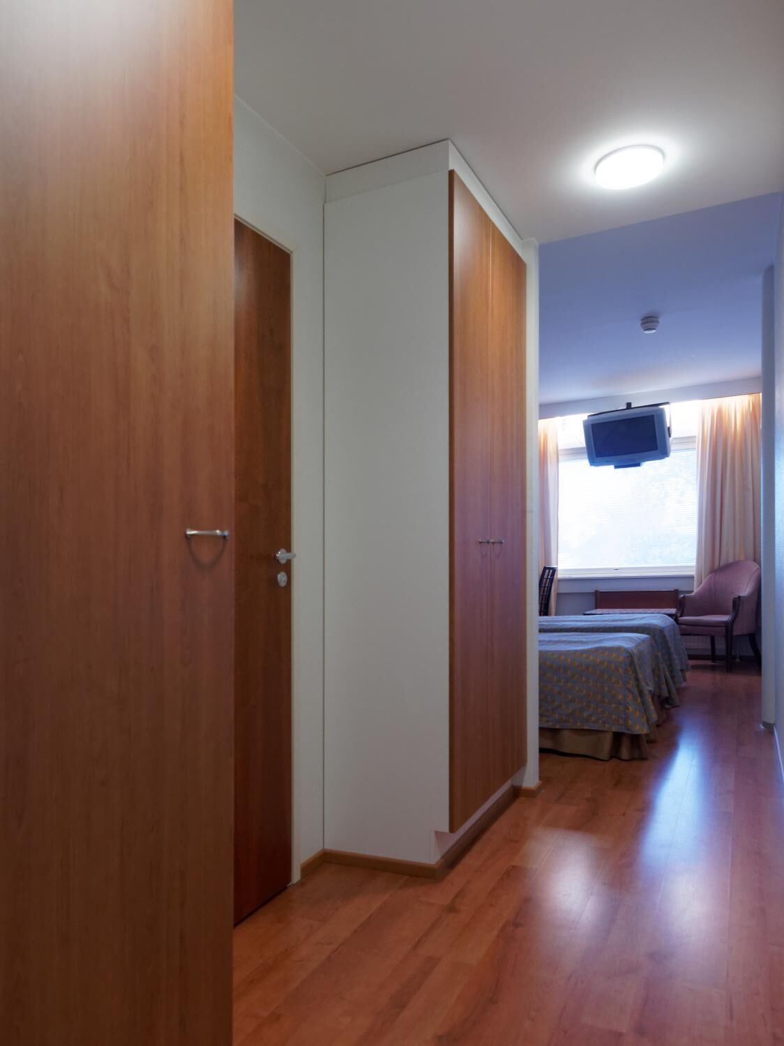 Työpöytä, vauvansängyt, lisävuoteet, ilmainen Wi-Fi