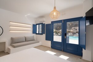 Superior Double Room By The Pool | 客房内保险箱、办公桌、遮光窗帘、免费 WiFi