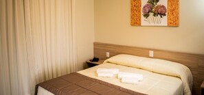 Minibar, Verdunkelungsvorhänge, kostenloses WLAN, Bettwäsche