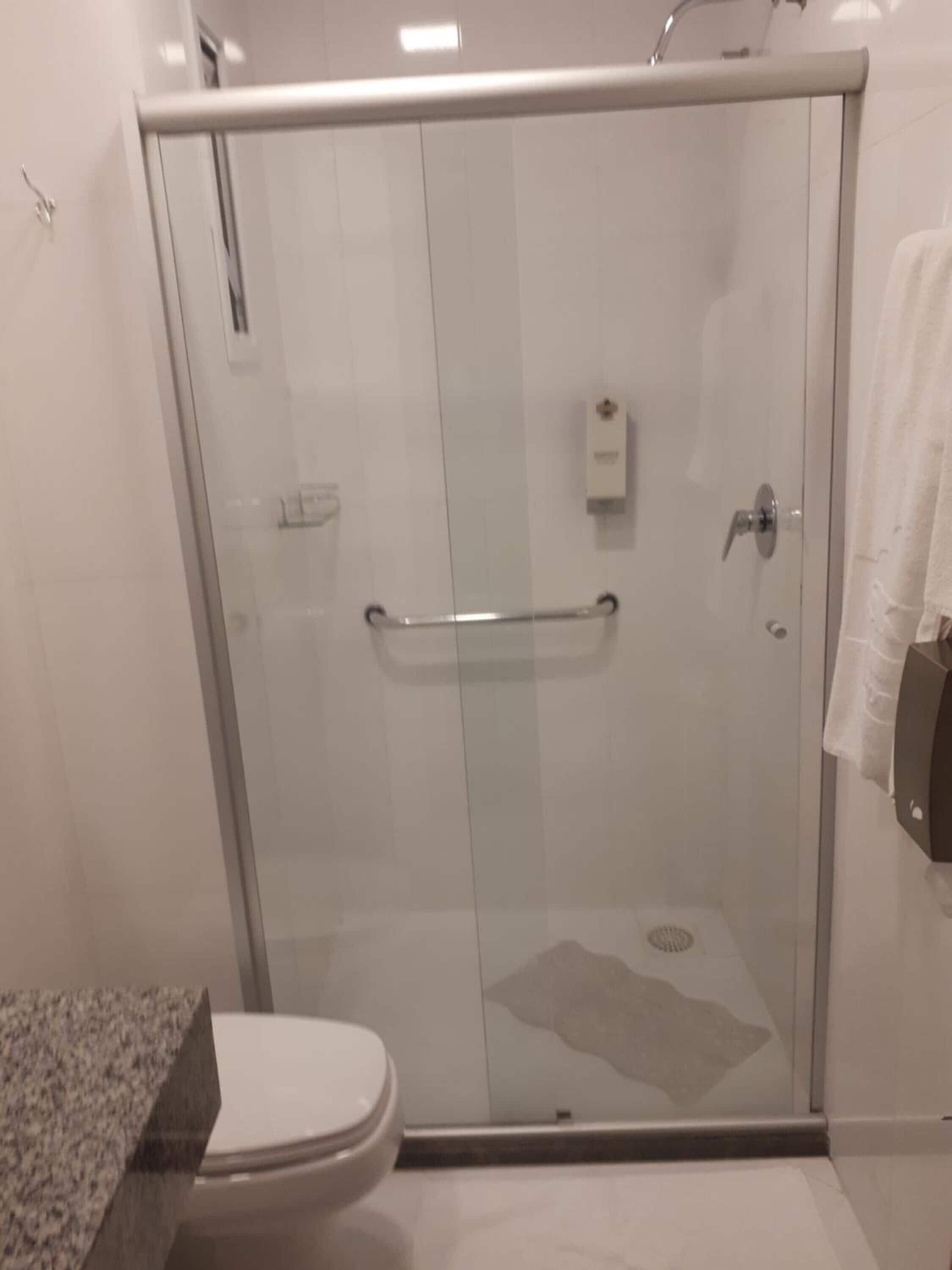 shower, free toiletries, hair dryer