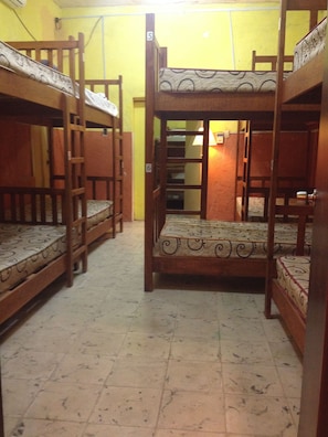 Iron/ironing board, rollaway beds, free WiFi