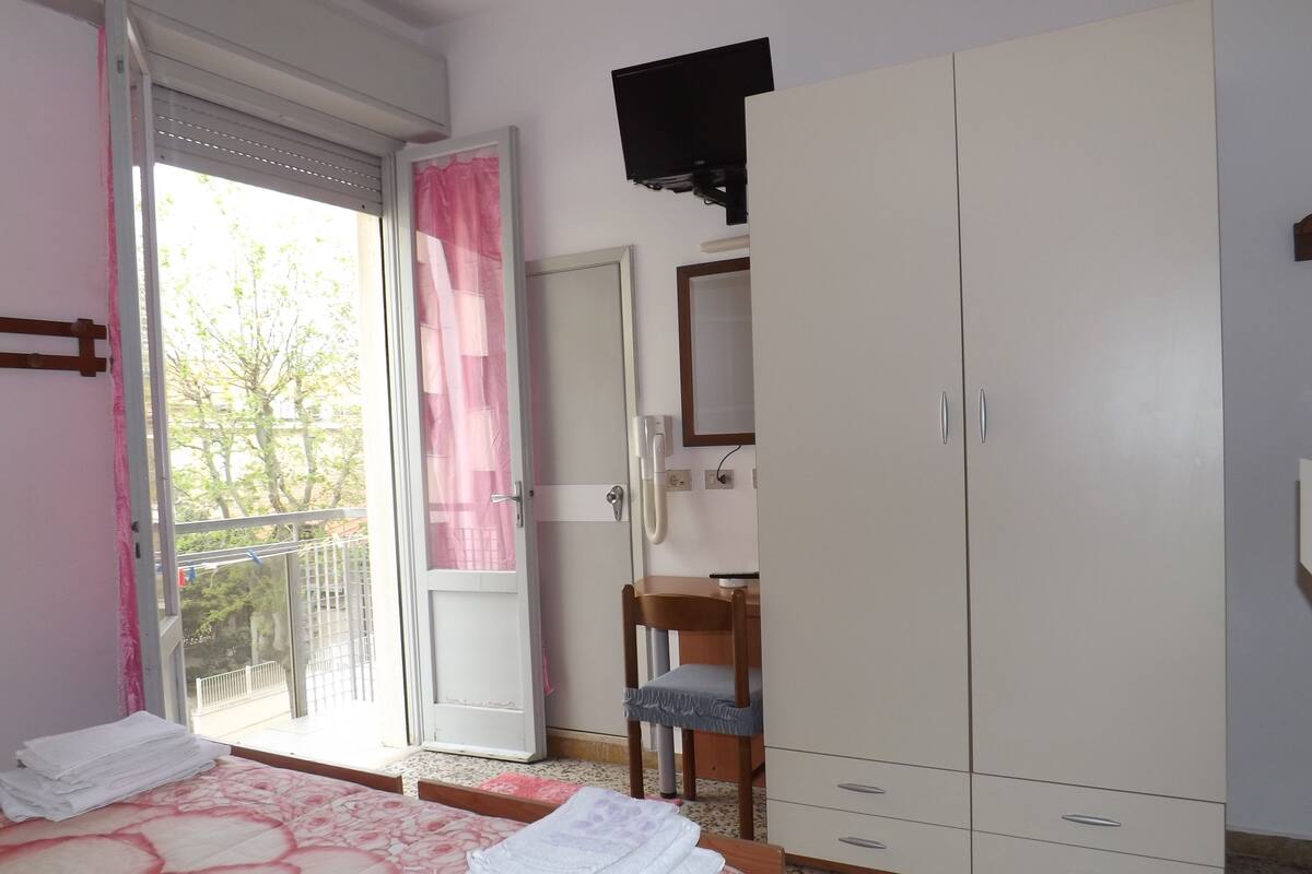 In-room safe, desk, cots/infant beds, free WiFi