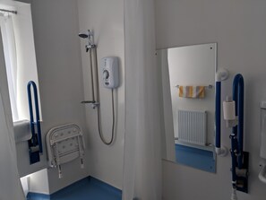 Bathroom shower - Barholm Accommodation (Newton Stewart)