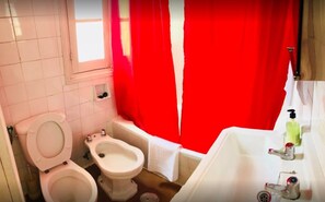 Hair dryer, towels - Hostal Padre Isla 1 (León)