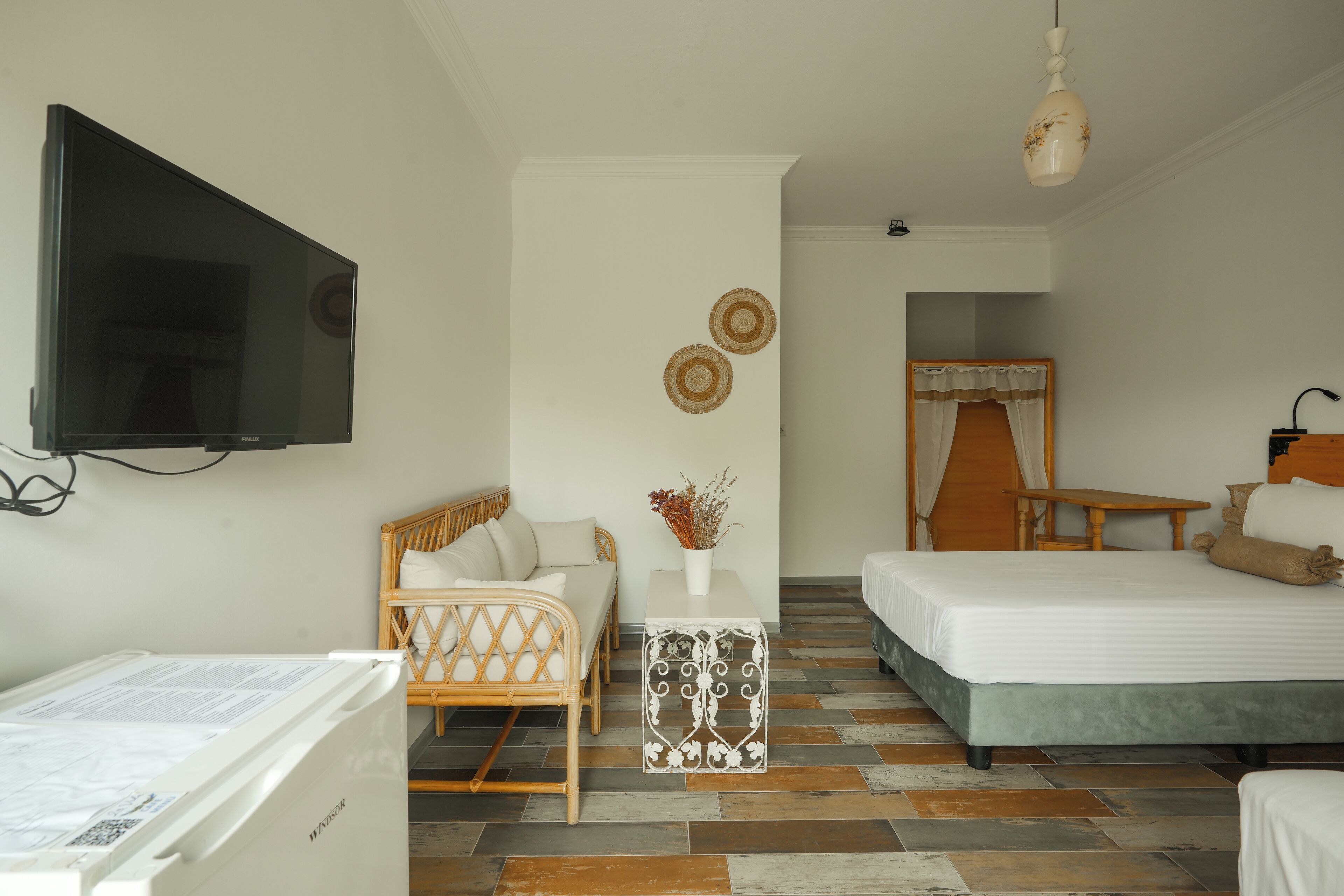 deluxe twin room, 1 bedroom | premium bedding, desk, laptop workspace, blackout curtains