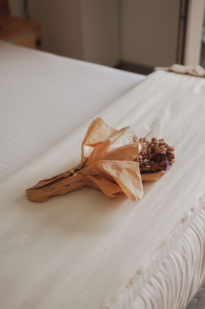 Ropa de cama de alta calidad y escritorio 