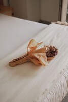 Ropa de cama de alta calidad y escritorio 