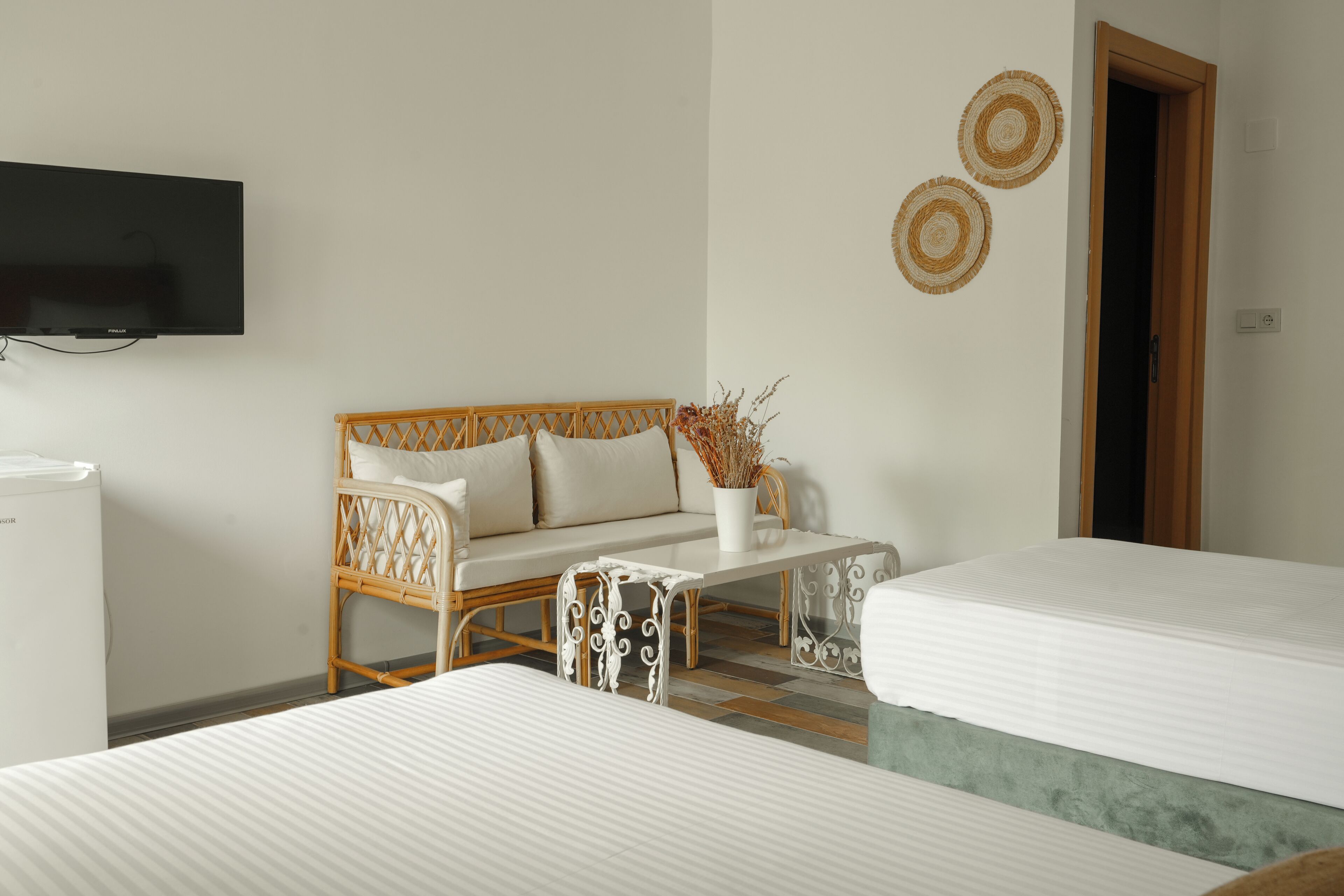 deluxe twin room, 1 bedroom | premium bedding, desk, laptop workspace, blackout curtains