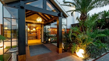Fachada de la propiedad