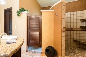 Casa Bella Golf  View 3 bedrooms | Salle de bain | Ensemble douche/baignoire, baignoire relaxante profonde