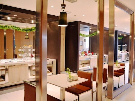 Restaurant. Jinjiang Inn Siping Pingdong Road Wanda Plaza