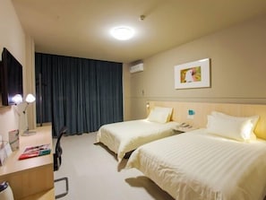 Free WiFi, bed sheets