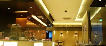 Microtel by Wyndham Kunming City Center