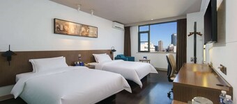 Microtel by Wyndham Kunming City Center