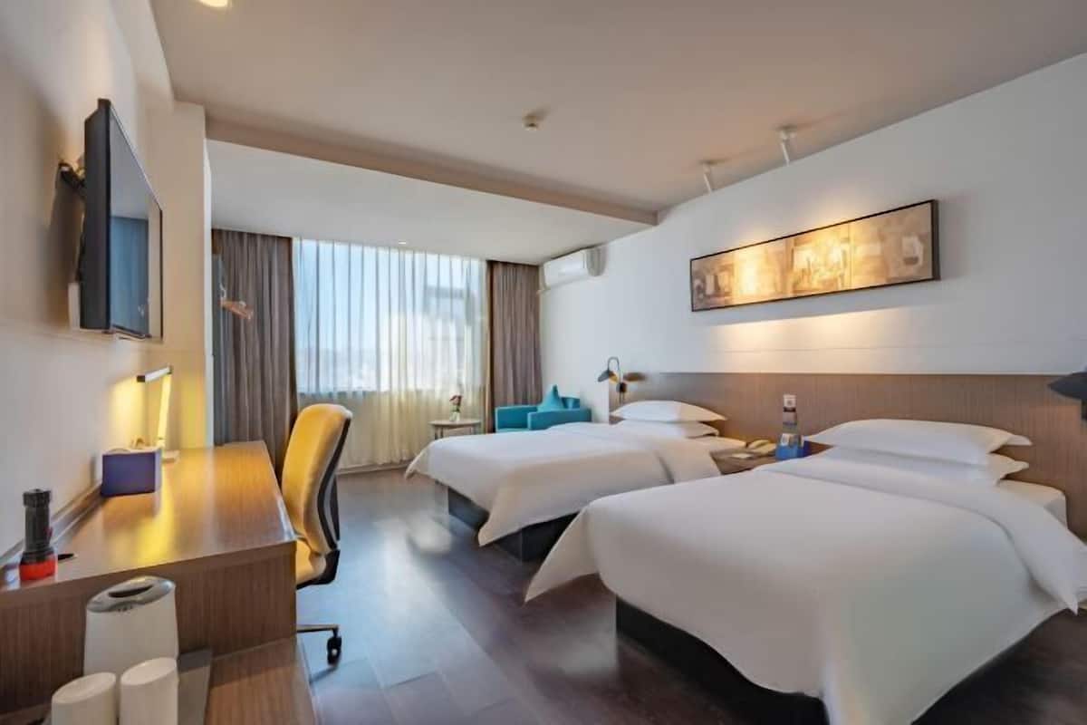 In-room safe, WiFi