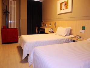 In-room safe, free WiFi, bed sheets - Jinjiang Inn Benxi Coach Statio (Benxi)