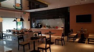 تناول الطعام