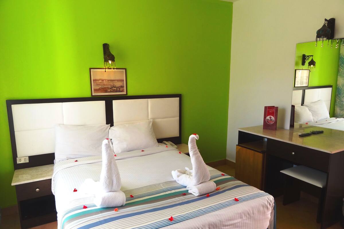 1 soverom, safe på rommet, strykejern/-brett og sengetøy