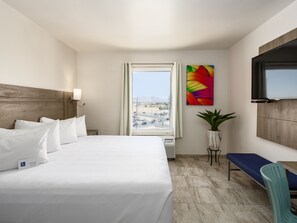 Minibar, in-room safe, desk, laptop workspace - Hotel Mesaluna Near American Consulate (Ciudad Juárez)