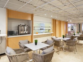 Desayuno buffet todos los días (con cargo)