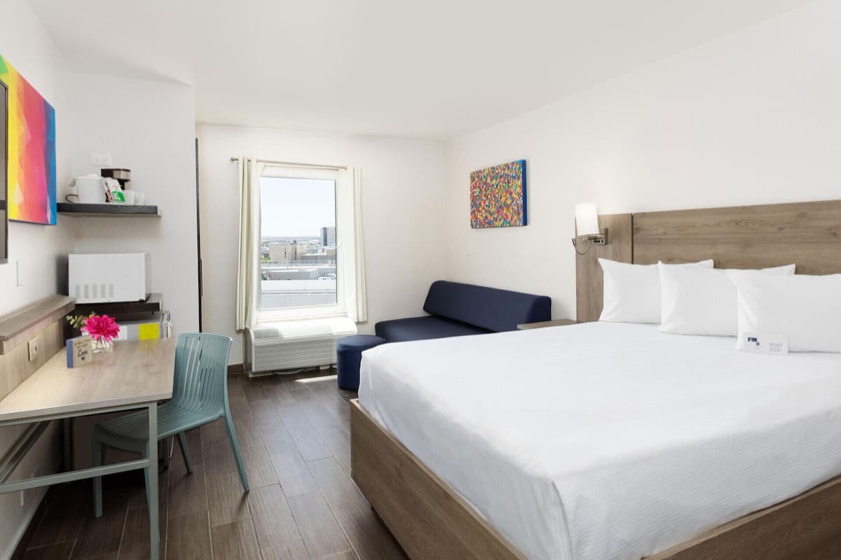 1 bedroom, minibar, in-room safe, desk