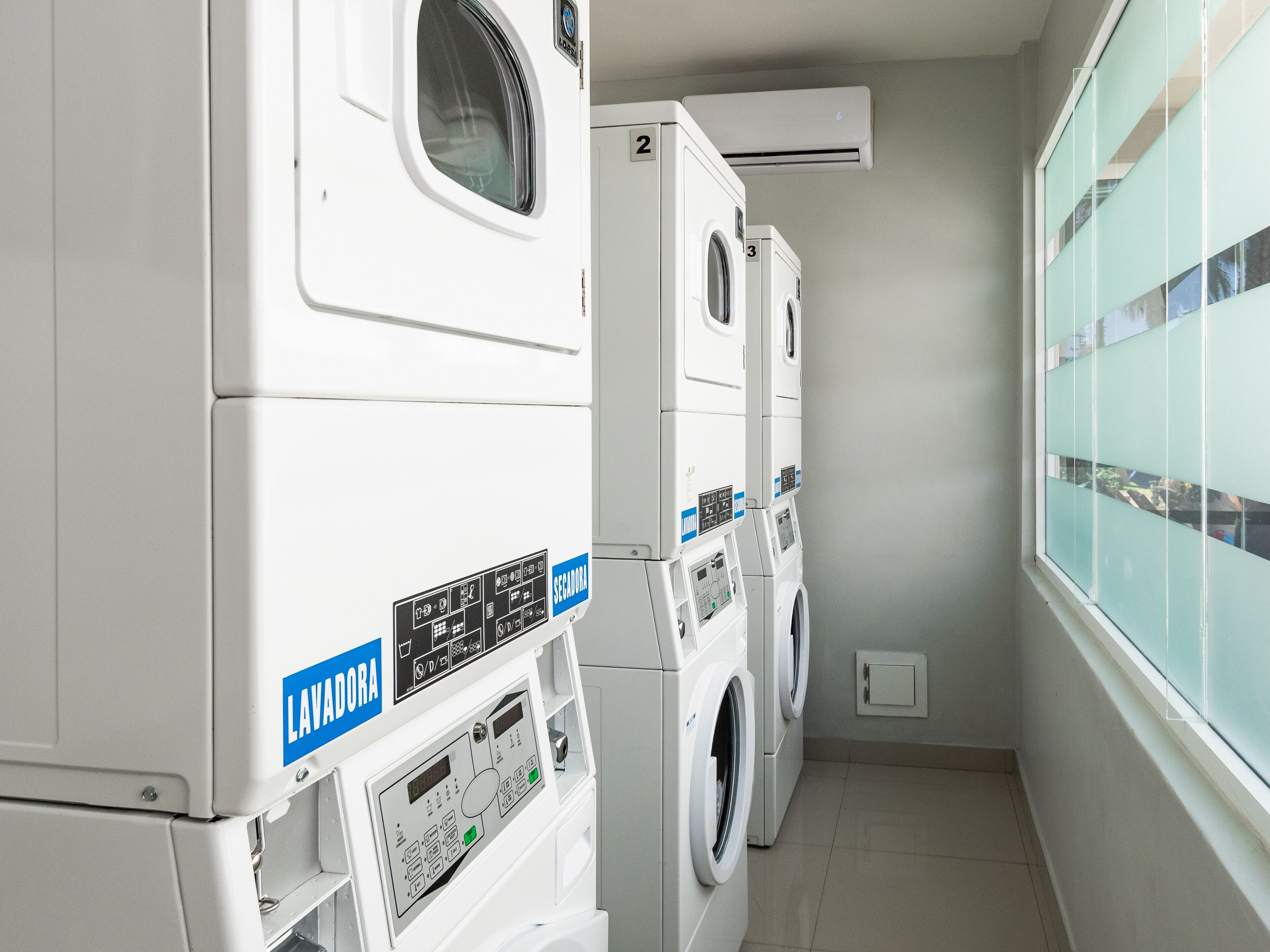 Foto - Hotel Mesaluna Near American Consulate