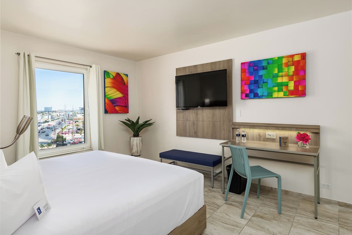 junior suite, 1 king bed with sofa bed | 1 bedroom, minibar, in-room safe, desk