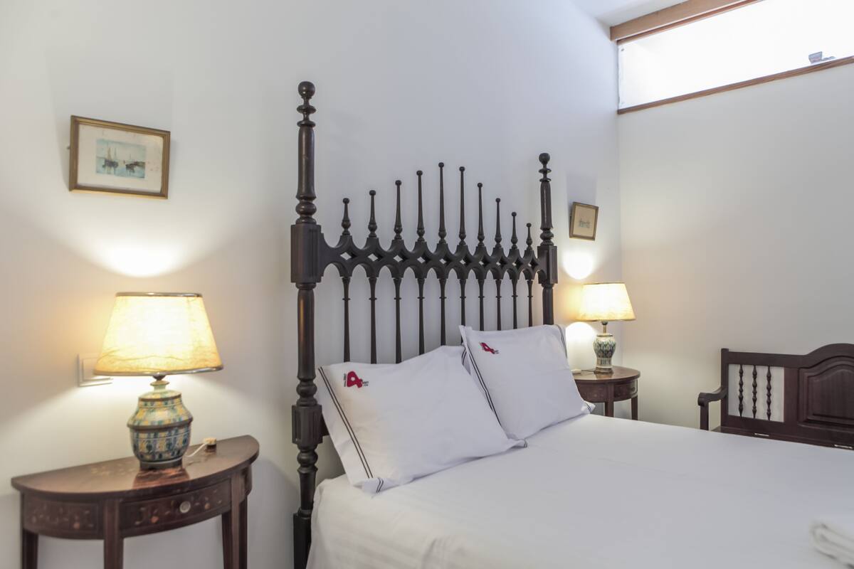 Appartement, 1 chambre, vue jardin | Bureau, espace de travail pour ordinateur portable, rideaux occultants