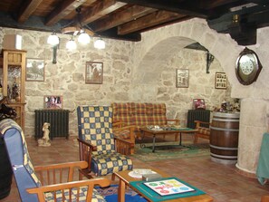 Lobby sitting area - Hotel La Hacienda de Mi Señor (Lerma)