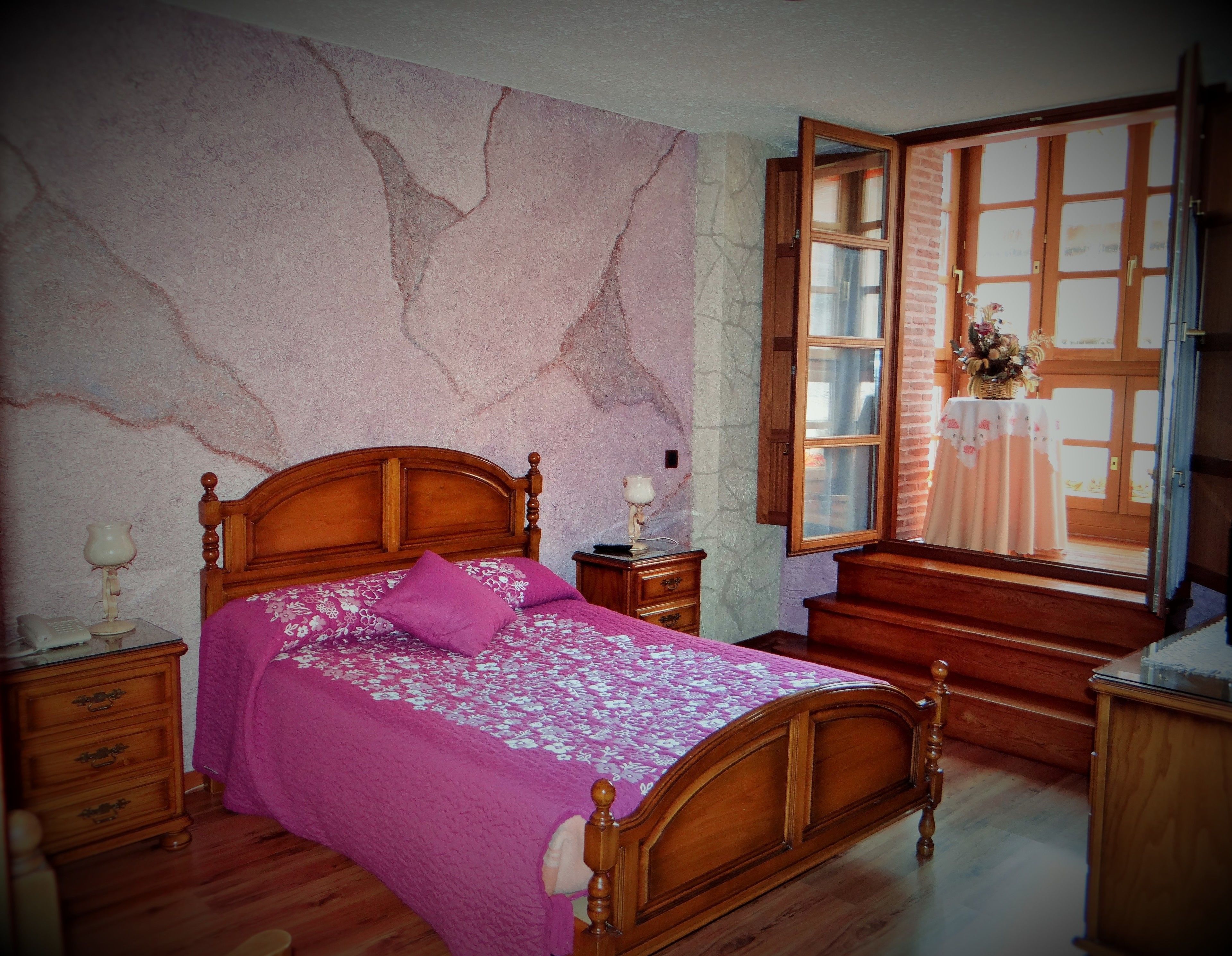 Double Room | Desk, free WiFi, bed sheets