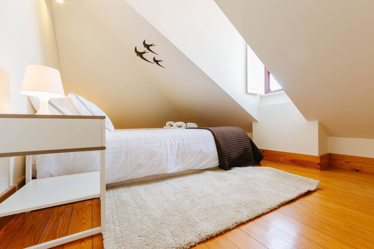 Maisonette, 1 Schlafzimmer, Kochnische | 1 Schlafzimmer, Schreibtisch, kostenloses WLAN, Bettwäsche